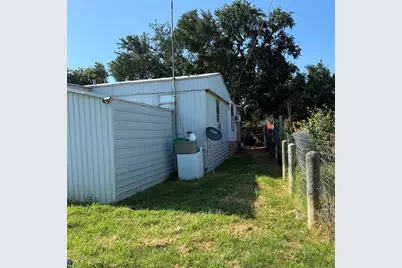 820 Austin Street, Kingsland, TX 78639 - Photo 17
