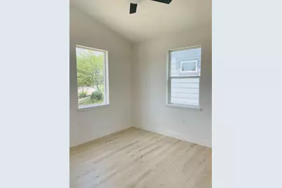 5010 Baker Street, Austin, TX 78721 - Photo 5