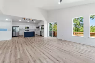 5010 Baker St, Austin, TX 78721 - Photo 5
