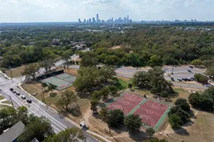 1112 Terry Dr, Austin, TX 78721 - Photo 13