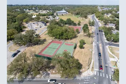 1112 Terry Drive, Austin, TX 78721 - Photo 9