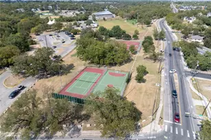 1112 Terry Dr, Austin, TX 78721 - Photo 9