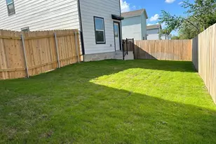 49 Trinity Cir, Lockhart, TX 78644 - Photo 23