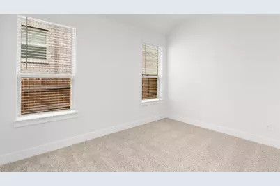 213 West Faulkner Street, Liberty Hill, TX 78642 - Photo 9