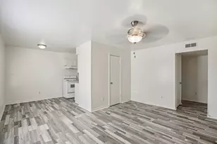 2702 Evergreen Cir, Bryan, TX 77801 - Photo 7