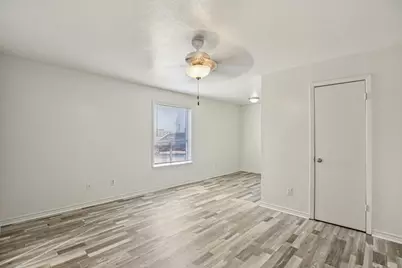 2702 Evergreen Circle, Bryan, TX 77801 - Photo 5