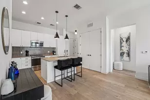 800 Embassy Dr, Austin, TX 78702 - Photo 9