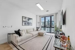 800 Embassy Dr, Austin, TX 78702 - Photo 1