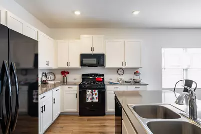 200 Montego Street, Hutto, TX 78634 - Photo 7