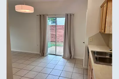 1901 1901 New York Av Avenue #B, Austin, TX 78702 - Photo 7