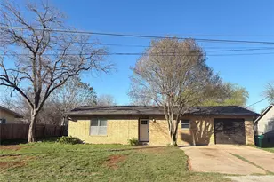 1203 Hackberry Dr, Marble Falls, TX 78654 - Photo 1