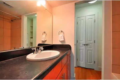 711 W 32nd Street #101, Austin, TX 78705 - Photo 7