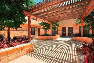 711 W 32nd Street #101, Austin, TX 78705 - Photo 1