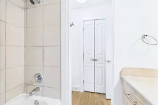 711 W 32nd St, Austin, TX 78705 - Photo 11