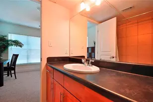 711 W 32nd St, Austin, TX 78705 - Photo 11