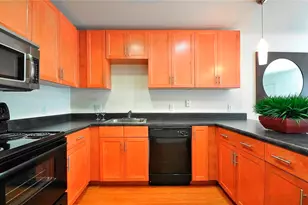 711 W 32nd St, Austin, TX 78705 - Photo 15