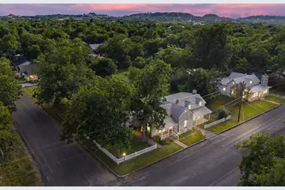 501 W Creek Street, Fredericksburg, TX 78624 - Photo 5