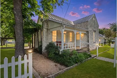 501 W Creek Street, Fredericksburg, TX 78624 - Photo 3