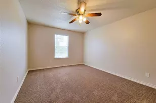702 Phillip Ln, Liberty Hill, TX 78642 - Photo 15