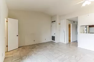 630 Maiden Ln, Austin, TX 78705 - Photo 11