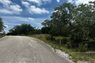 21511 Perry Cove, Lago Vista, TX 78645 - Photo 11
