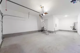 905 S Hemingway Loop, Liberty Hill, TX 78642 - Photo 29