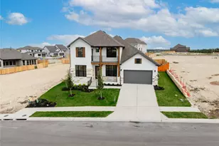 905 S Hemingway Loop, Liberty Hill, TX 78642 - Photo 5