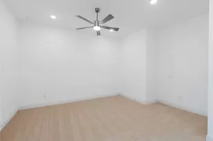 905 S Hemingway Loop, Liberty Hill, TX 78642 - Photo 21