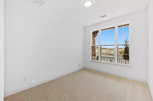 905 S Hemingway Loop, Liberty Hill, TX 78642 - Photo 19