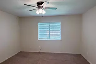 410 Linden St, Bastrop, TX 78602 - Photo 11