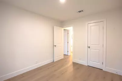 6816 Hanover Lane, Austin, TX 78723 - Photo 9