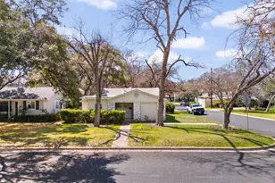 3207 Bridle Path, Austin, TX 78703 - Photo 3
