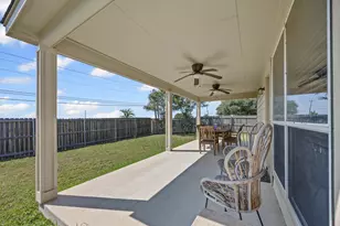 1516 Paint Brush Dr, Lockhart, TX 78644 - Photo 27