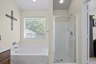 1516 Paint Brush Dr, Lockhart, TX 78644 - Photo 17