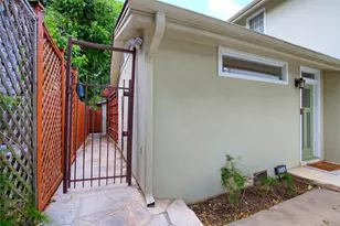 815 E 31st St, Austin, TX 78705 - Photo 23
