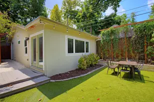 815 E 31st St, Austin, TX 78705 - Photo 1