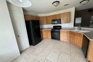 2623 Eastwood Ln, Round Rock, TX 78664 - Photo 3