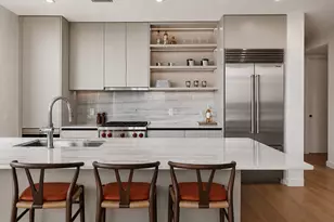610 Davis St, Austin, TX 78701 - Photo 3