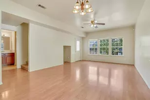 2115 E 18th St, Austin, TX 78702 - Photo 5