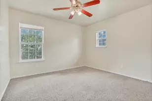 2115 E 18th St, Austin, TX 78702 - Photo 9