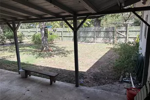 307 Whitehead St, Smithville, TX 78957 - Photo 15