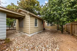 909 E 38th St, Austin, TX 78705 - Photo 37