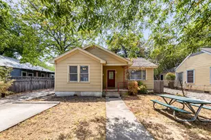 909 E 38th St, Austin, TX 78705 - Photo 5