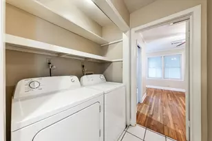 909 E 38th St, Austin, TX 78705 - Photo 27