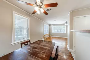 909 E 38th St, Austin, TX 78705 - Photo 11