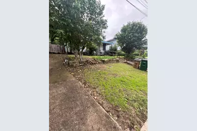 1702 Perez Street, Austin, TX 78721 - Photo 7