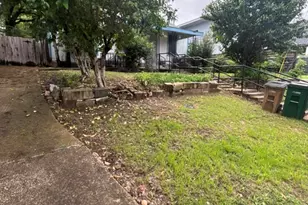 1702 Perez St, Austin, TX 78721 - Photo 7