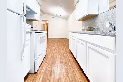 106 Hughson Court, San Marcos, TX 78666 - Photo 5