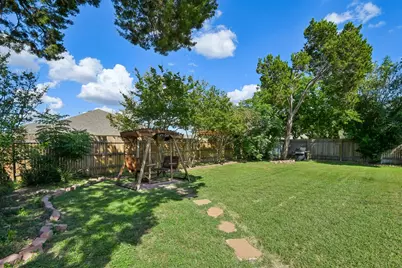 916 Moon Glow Drive, Leander, TX 78641 - Photo 17