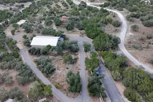 21201 Kathy Ln, Spicewood, TX 78669 - Photo 31